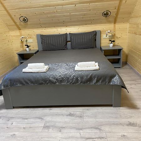 Vienna House Lägenhet Jaremtje Exteriör bild